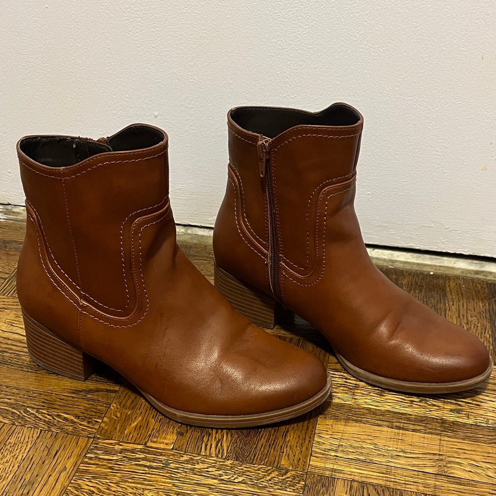 Brown Ankle Boots, low heel, Naturalizer, 8.5W